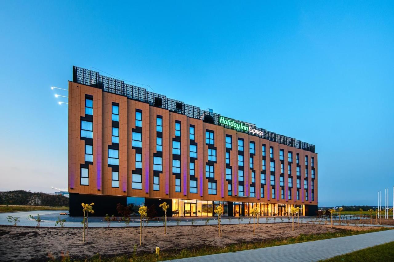Отель Holiday Inn Express - Rzeszow Airport Ясенка-20