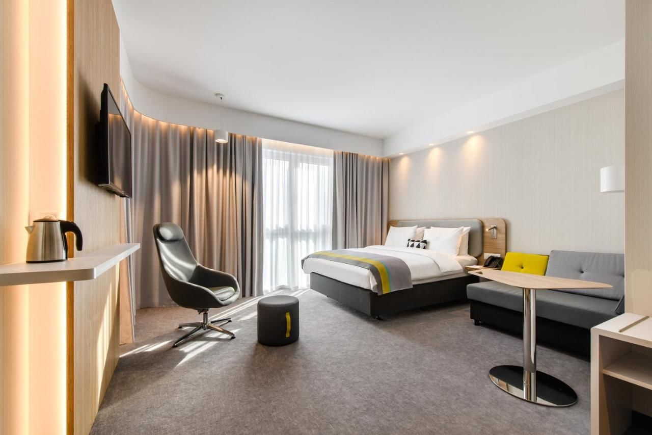 Отель Holiday Inn Express - Rzeszow Airport Ясенка-32
