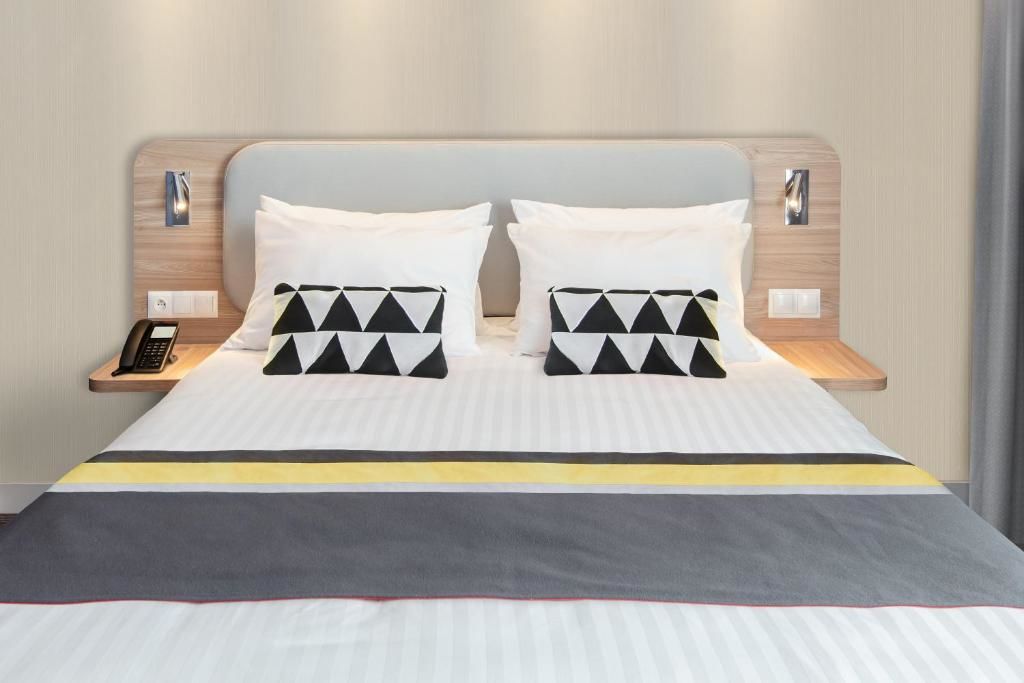 Отель Holiday Inn Express - Rzeszow Airport Ясенка-42