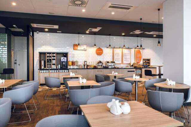 Отель Holiday Inn Express - Rzeszow Airport Ясенка-13