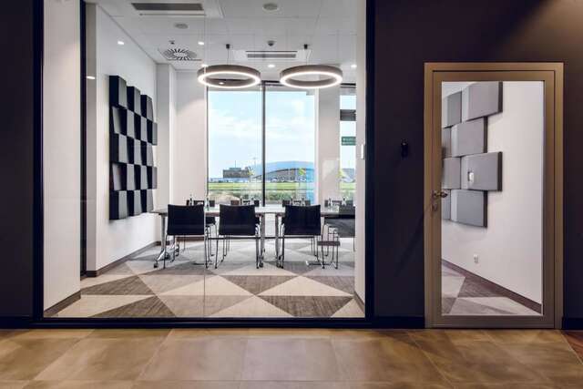 Отель Holiday Inn Express - Rzeszow Airport Ясенка-16