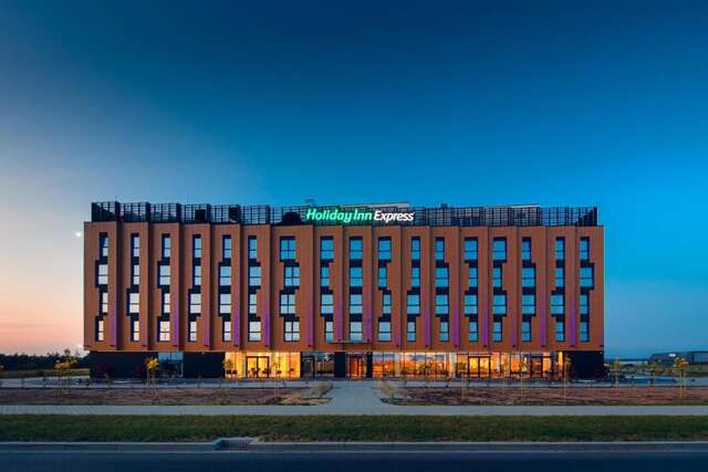 Отель Holiday Inn Express - Rzeszow Airport Ясенка-4
