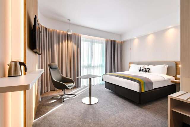 Отель Holiday Inn Express - Rzeszow Airport Ясенка-32